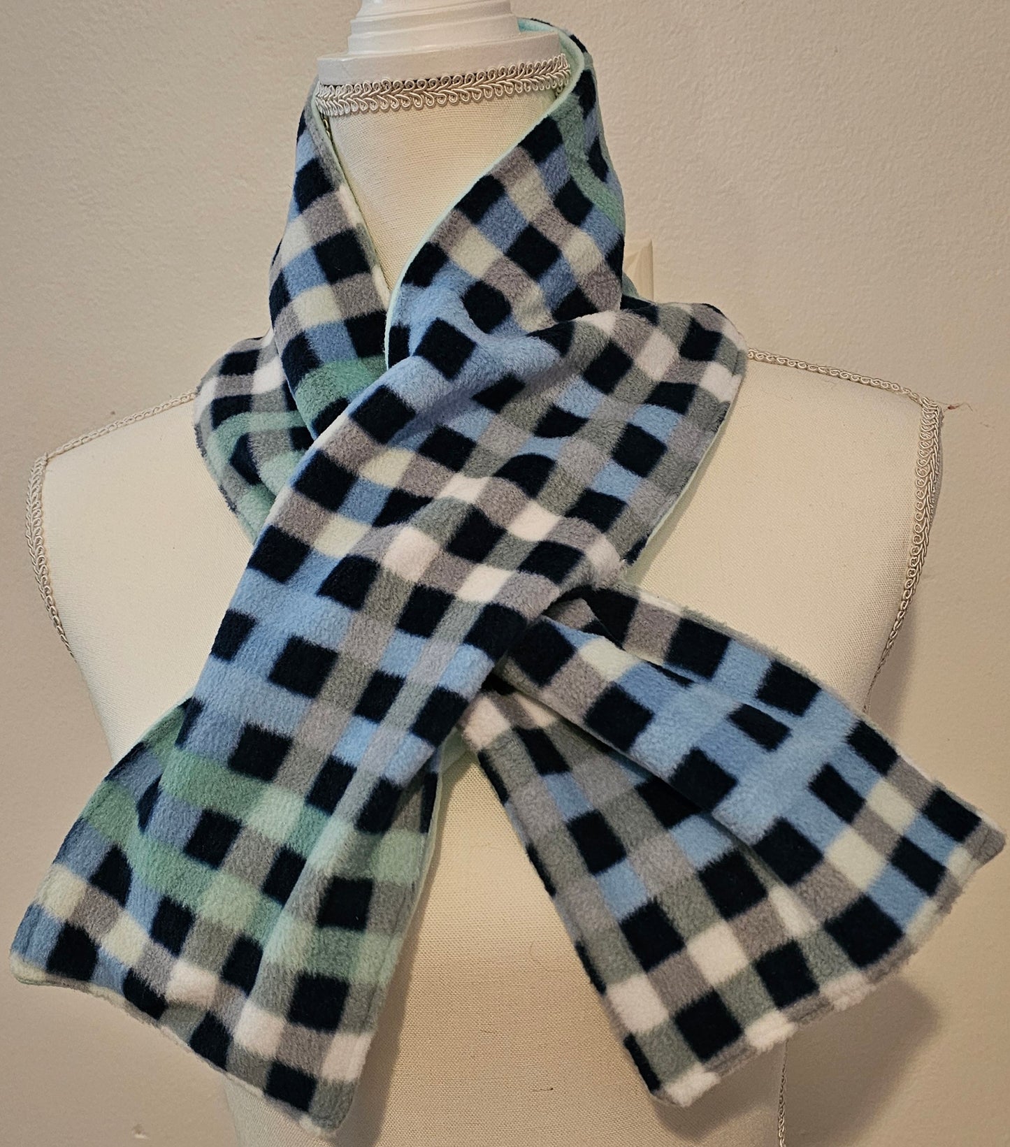 Checkered Fleece Scarf – Blue & Green Plaid