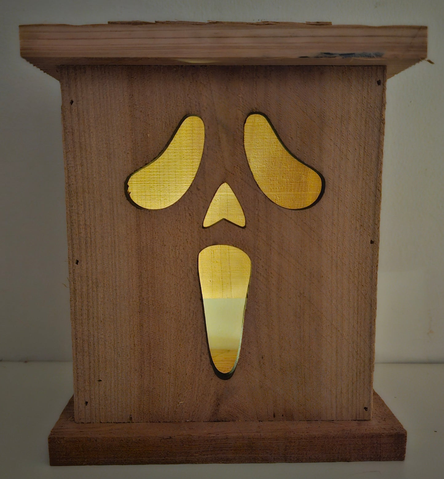 👻 Rustic Wooden Ghost Face Lantern 🕯️