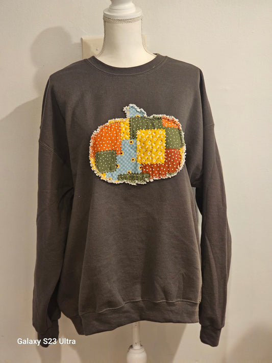 Patchwork Pumpkin Sweatshirt – Cozy Fall Style