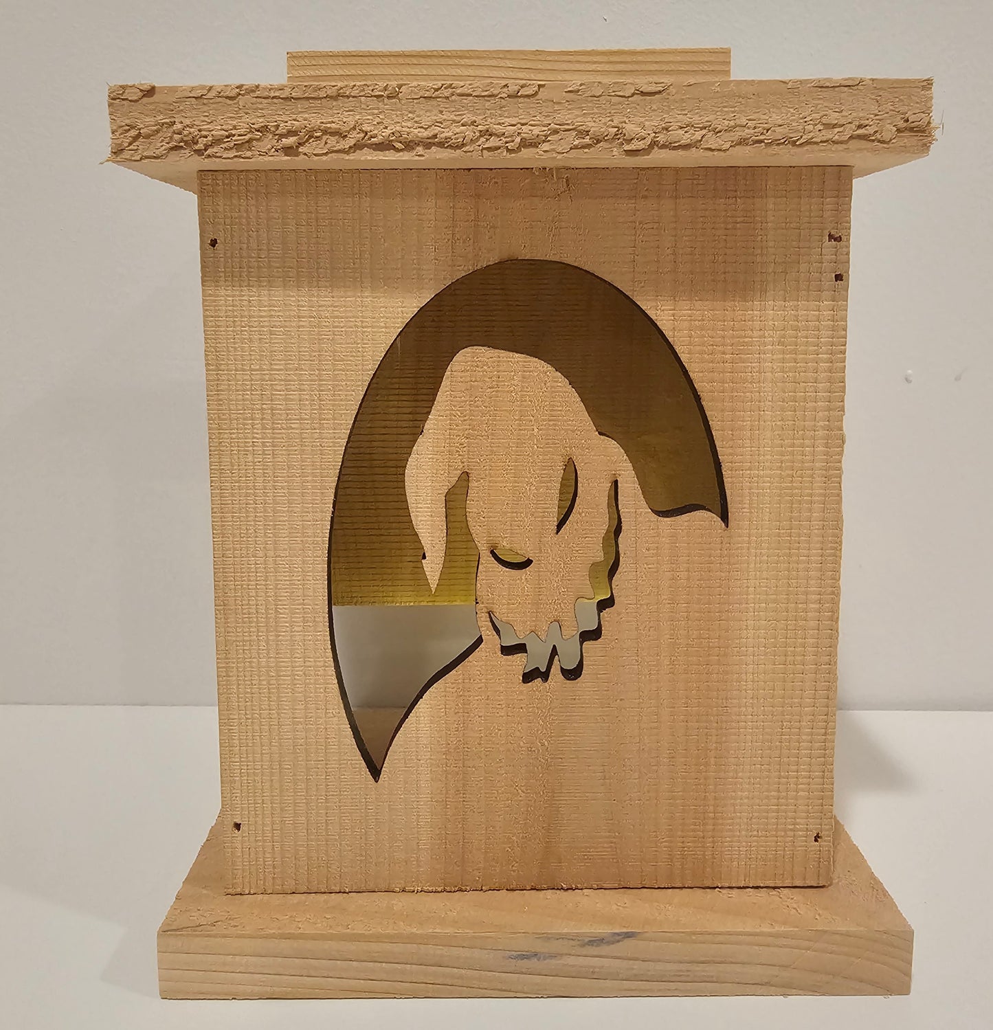💀 Rustic Wooden Lantern 🕯️